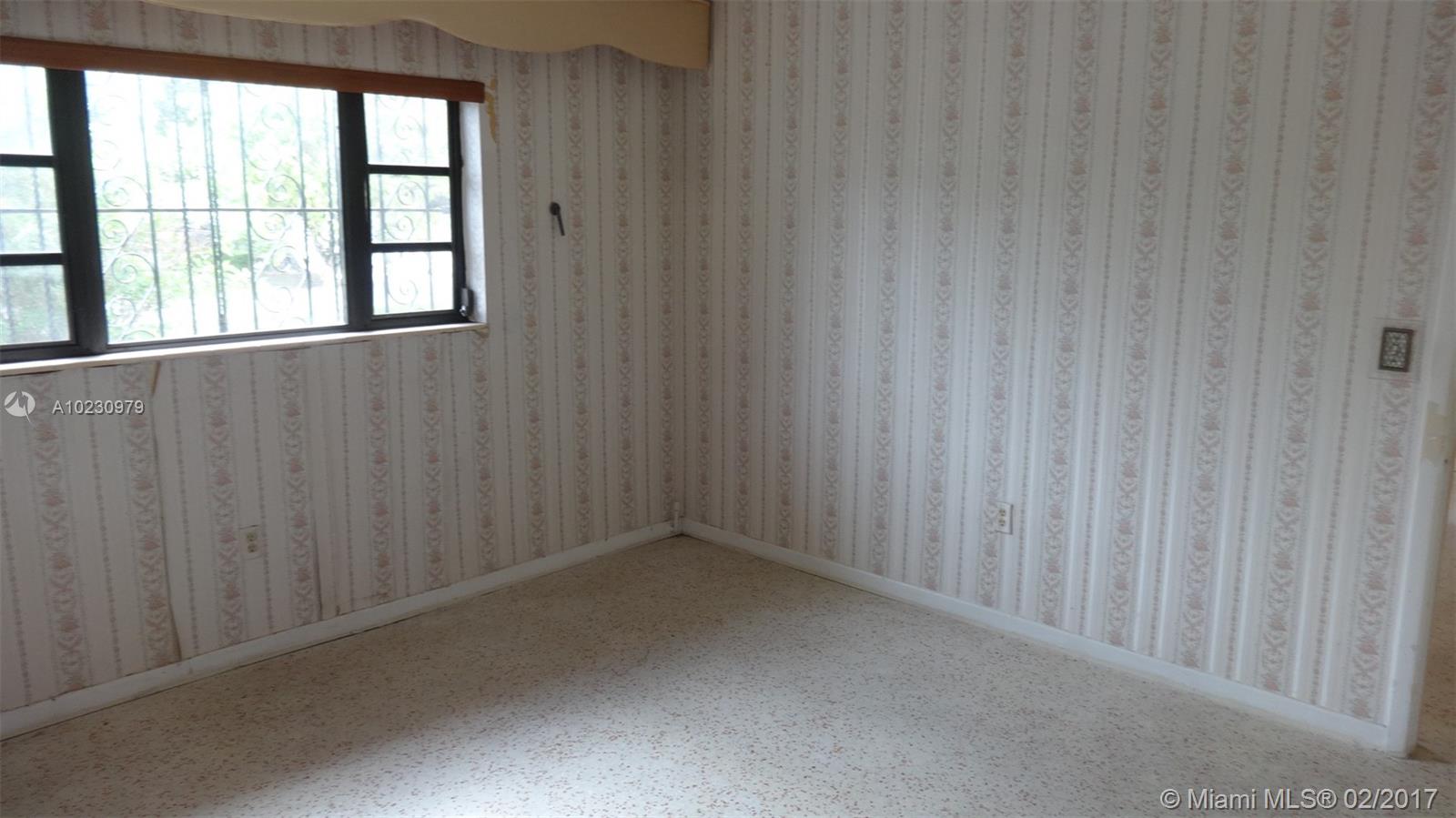 PALM SPRINGS ESTS 6TH ADD - Residential