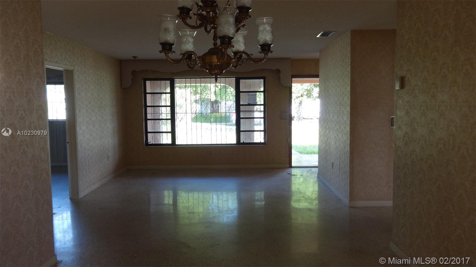 PALM SPRINGS ESTS 6TH ADD - Residential