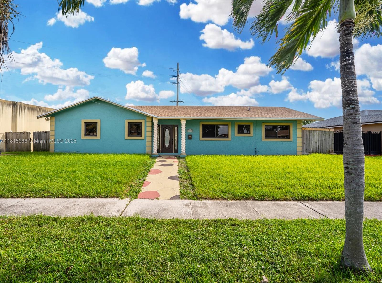 722 Nw 170th St, Miami Gardens, Broward County, Florida - 4 Bedrooms  
2 Bathrooms - 