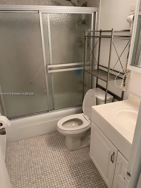 LIGHTHOUSE POINT PLAZA CO - Residential Lease