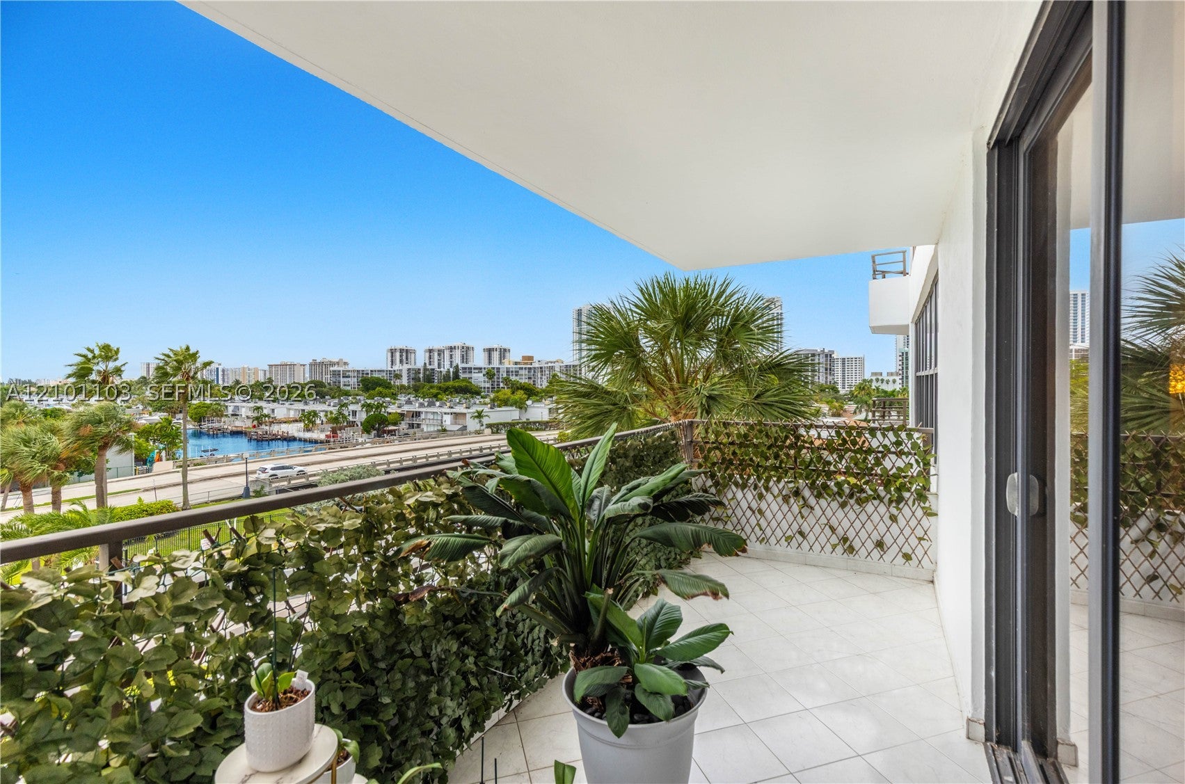 2500 PARKVIEW DR 507