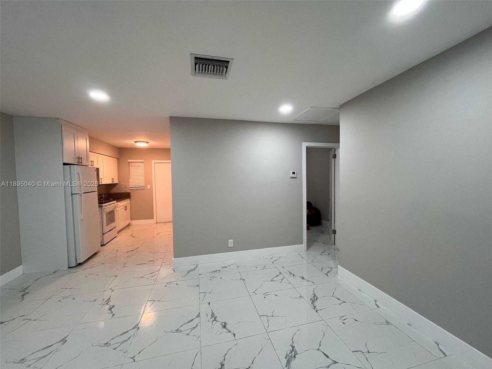 WAVERLY PLACE - Residential Lease