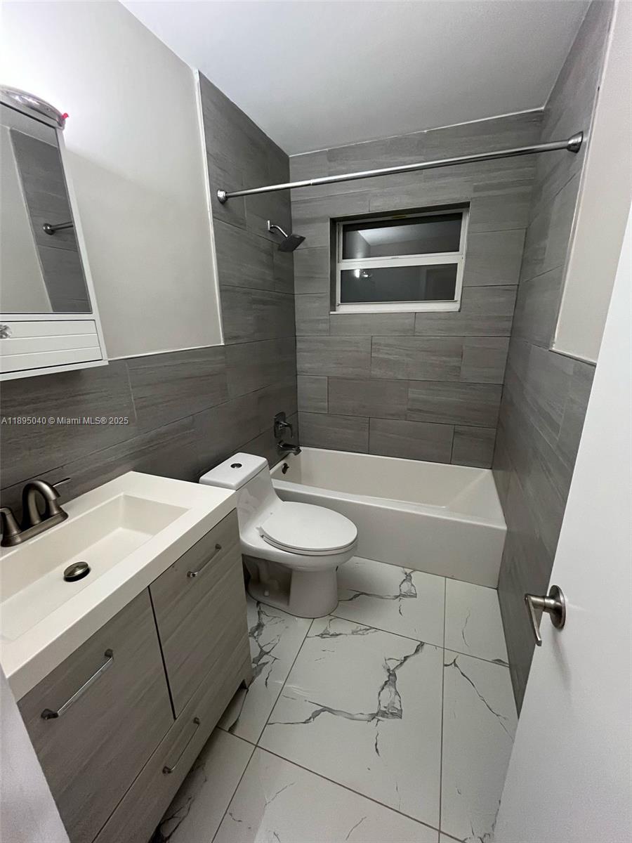 WAVERLY PLACE - Residential Lease