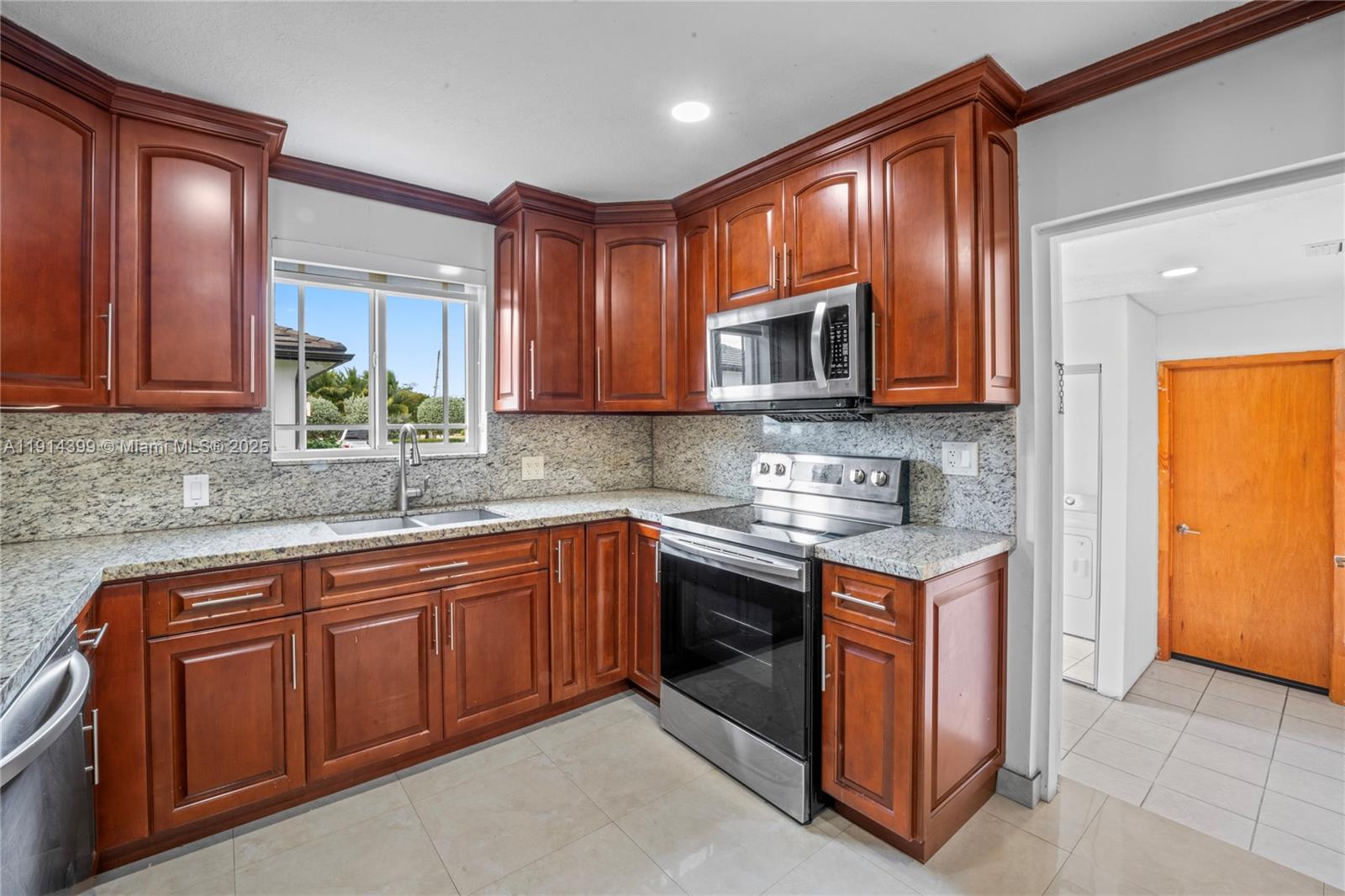 TAMIAMI ACRES PLAN 1 - Residential