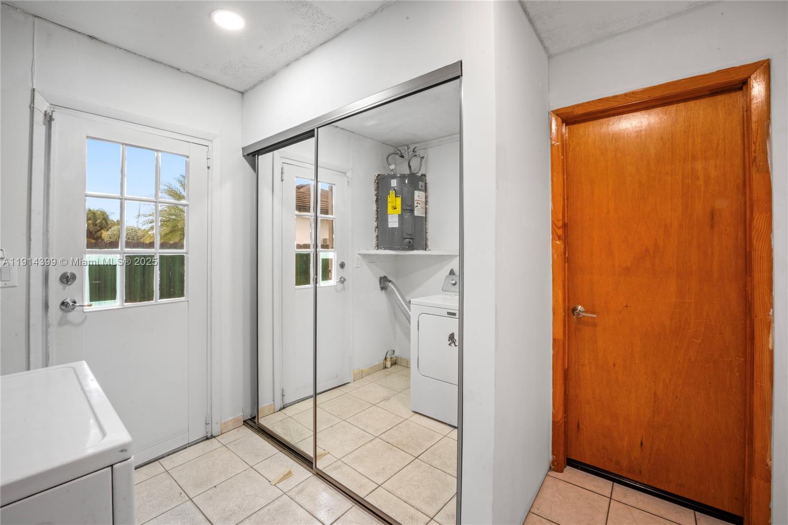 TAMIAMI ACRES PLAN 1 - Residential