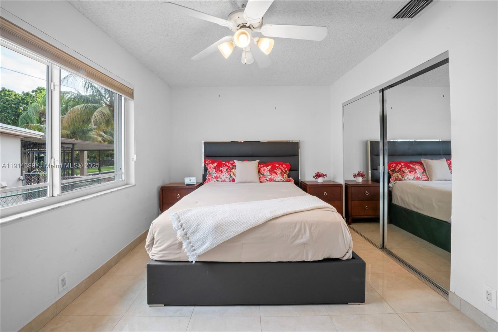 TAMIAMI ACRES PLAN 1 - Residential