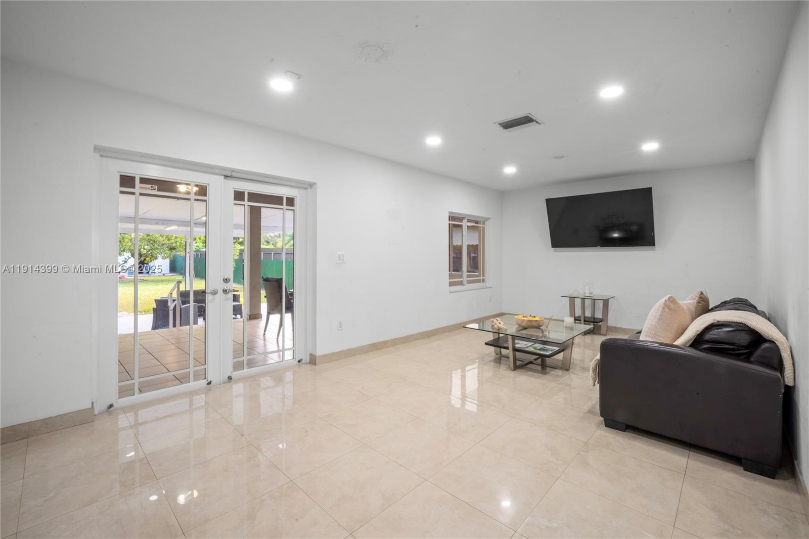 TAMIAMI ACRES PLAN 1 - Residential