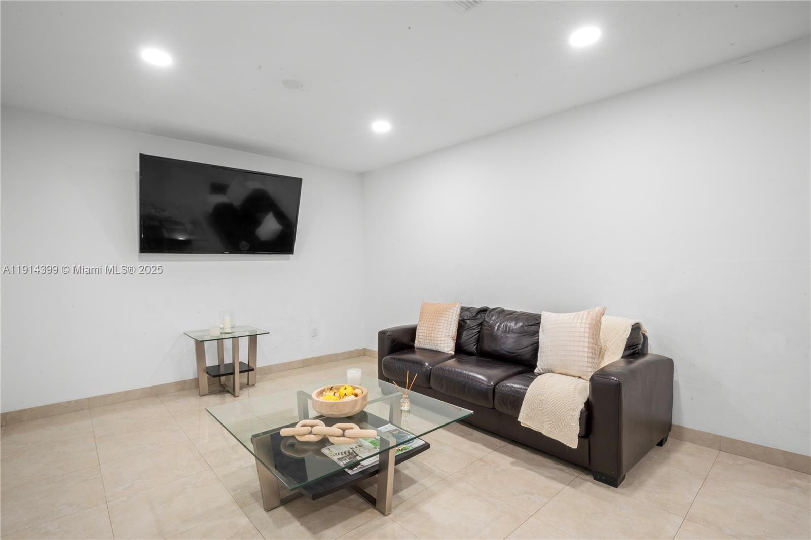 TAMIAMI ACRES PLAN 1 - Residential