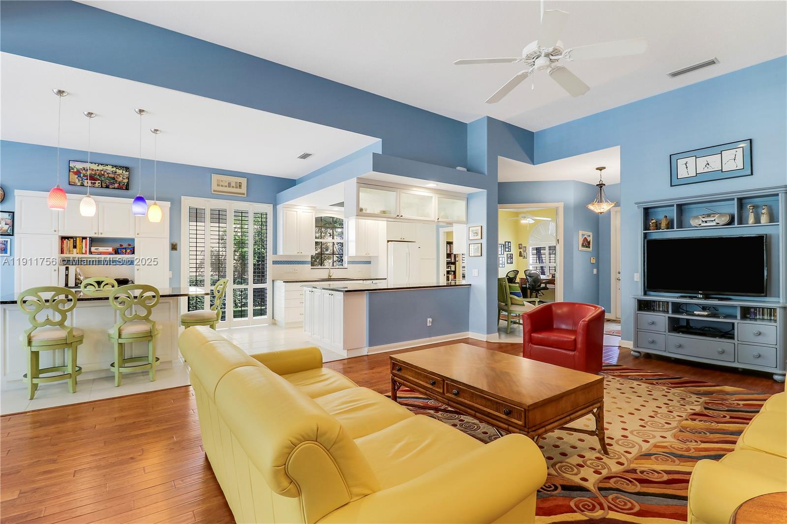 MAGNOLIA BAY - Residential