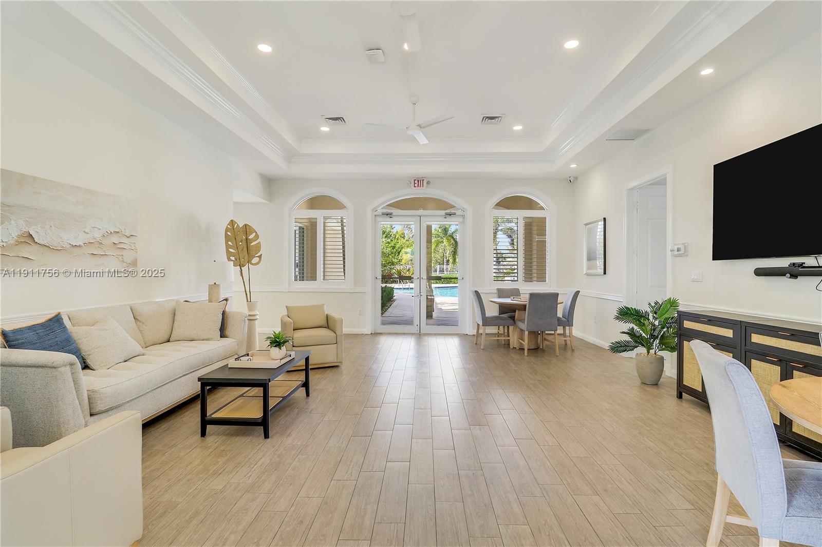 MAGNOLIA BAY - Residential