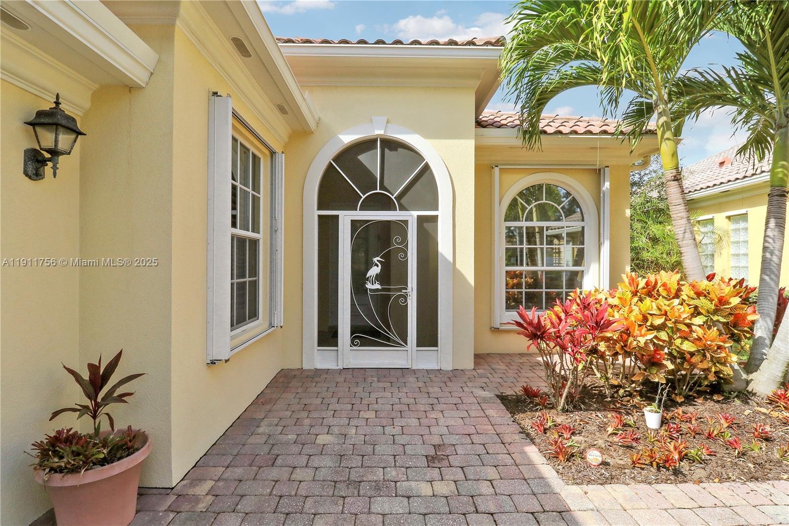 MAGNOLIA BAY - Residential