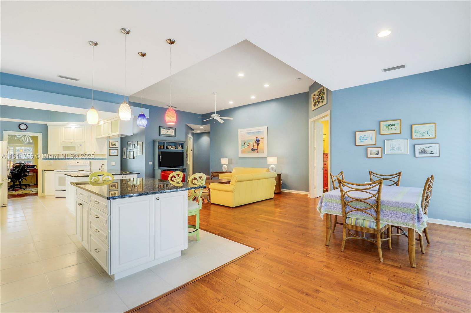 MAGNOLIA BAY - Residential