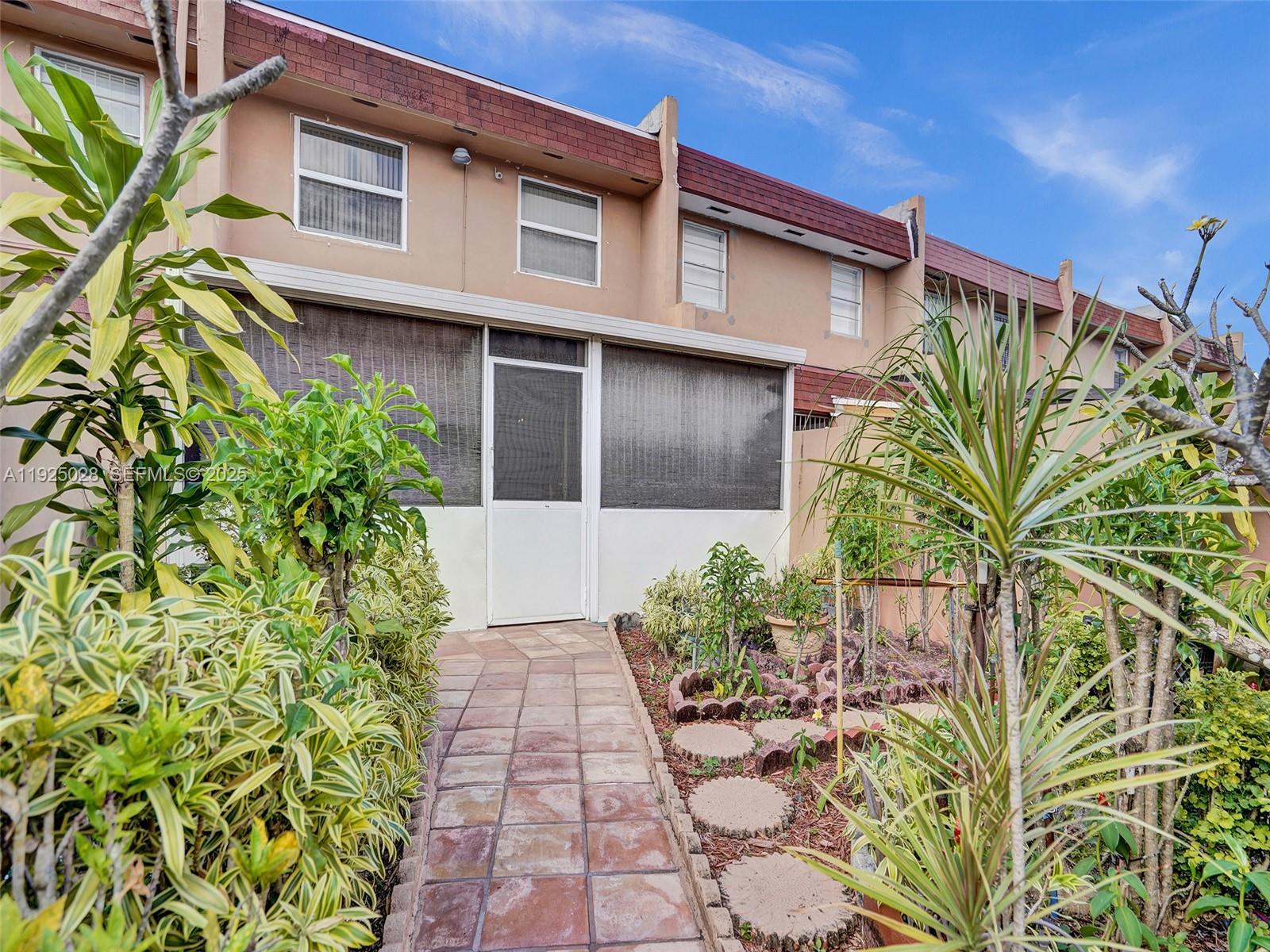 LESLIE ESTATES SEC 7 - Residential