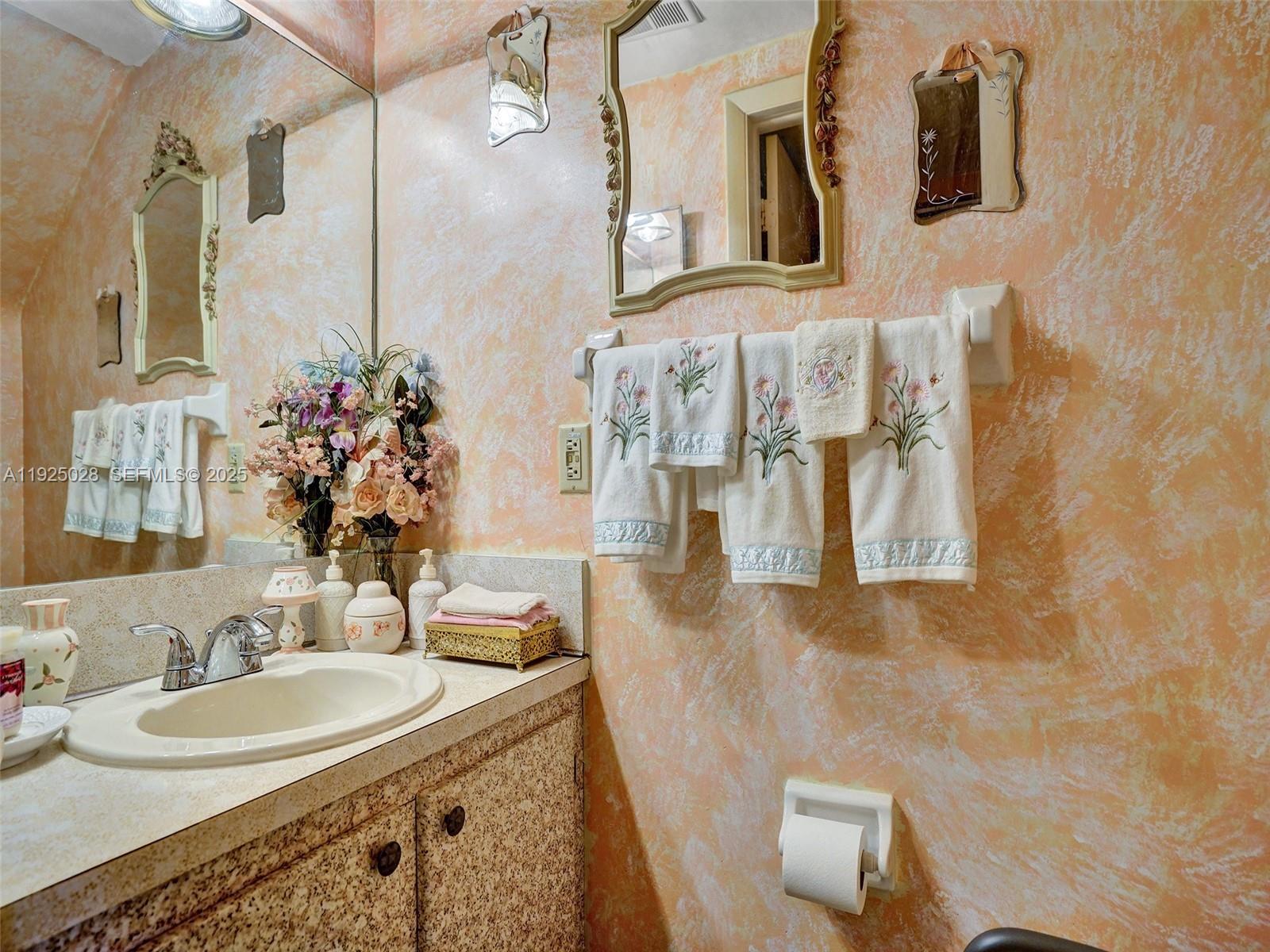 LESLIE ESTATES SEC 7 - Residential