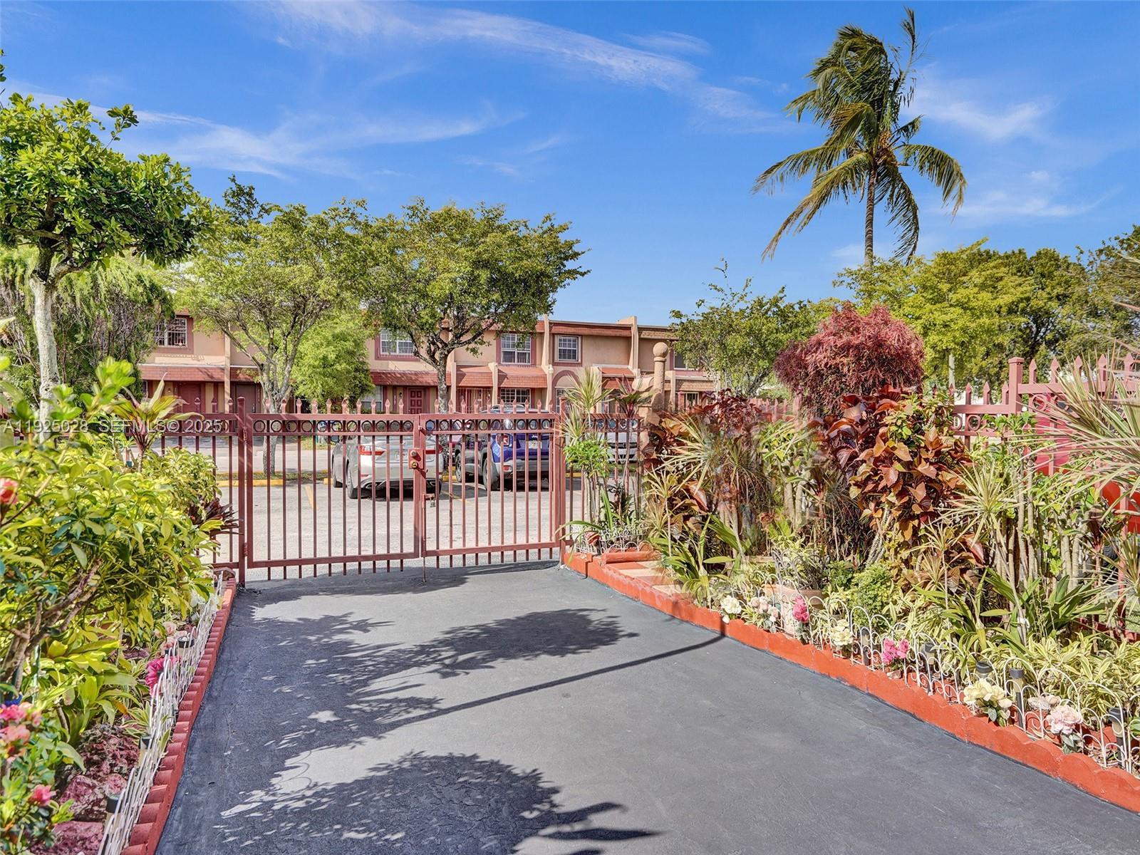 LESLIE ESTATES SEC 7 - Residential