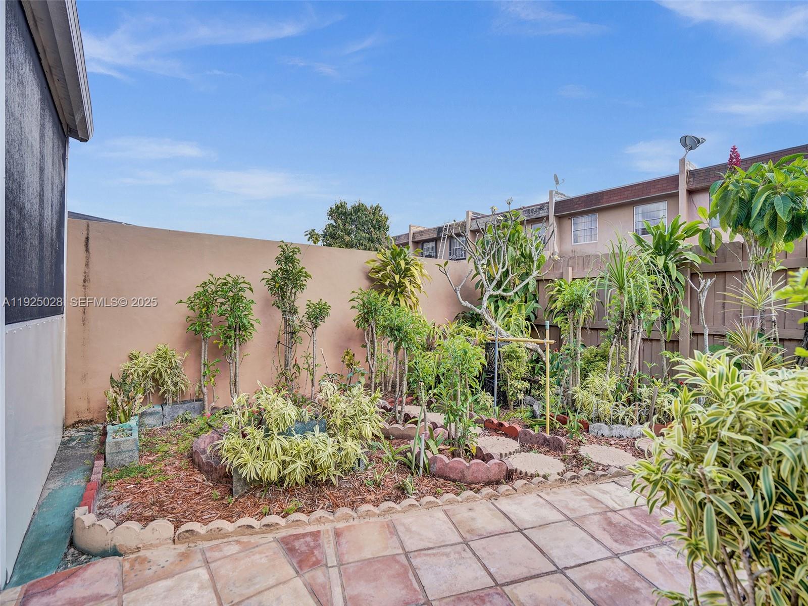 LESLIE ESTATES SEC 7 - Residential