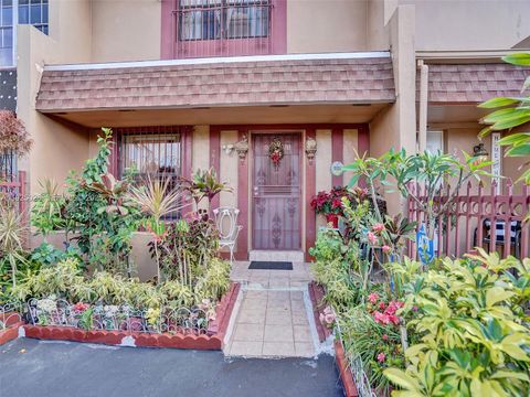 2770 NW 193rd Ter Miami Gardens FL 33056