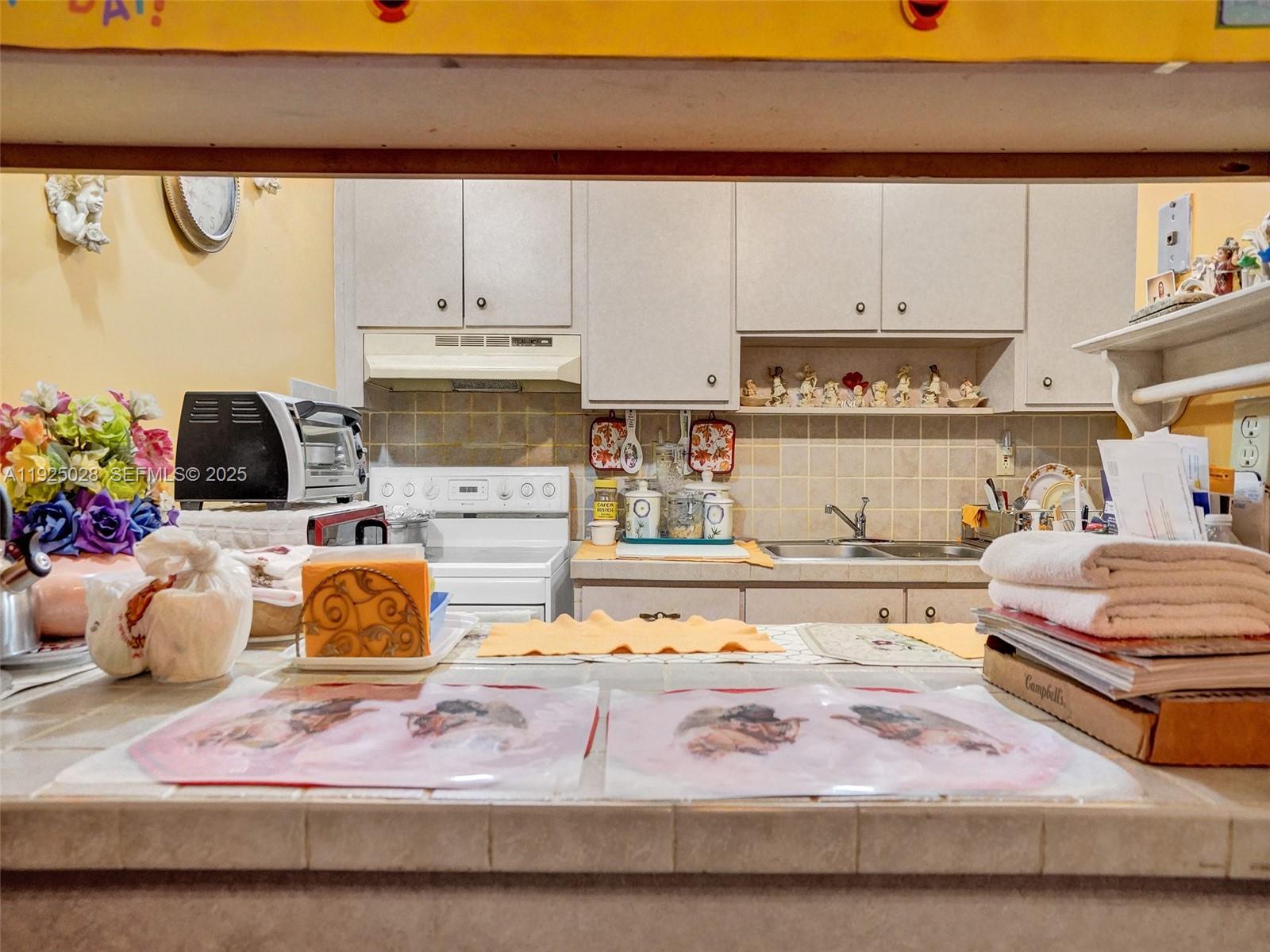 LESLIE ESTATES SEC 7 - Residential