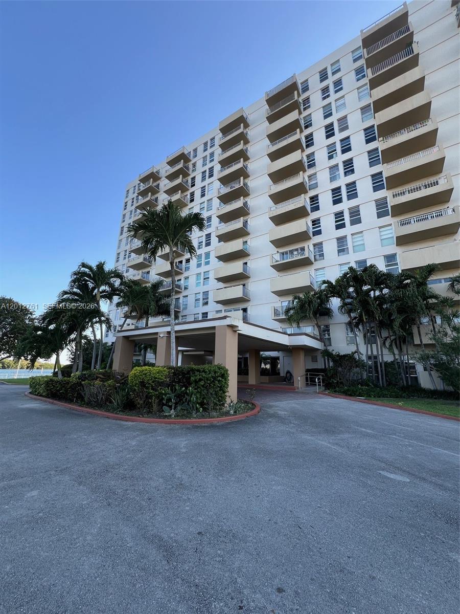 CLIPPER CONDO NO 1 - Residential Lease