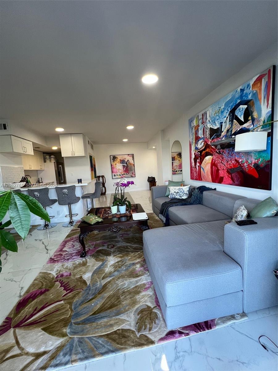 CLIPPER CONDO NO 1 - Residential Lease