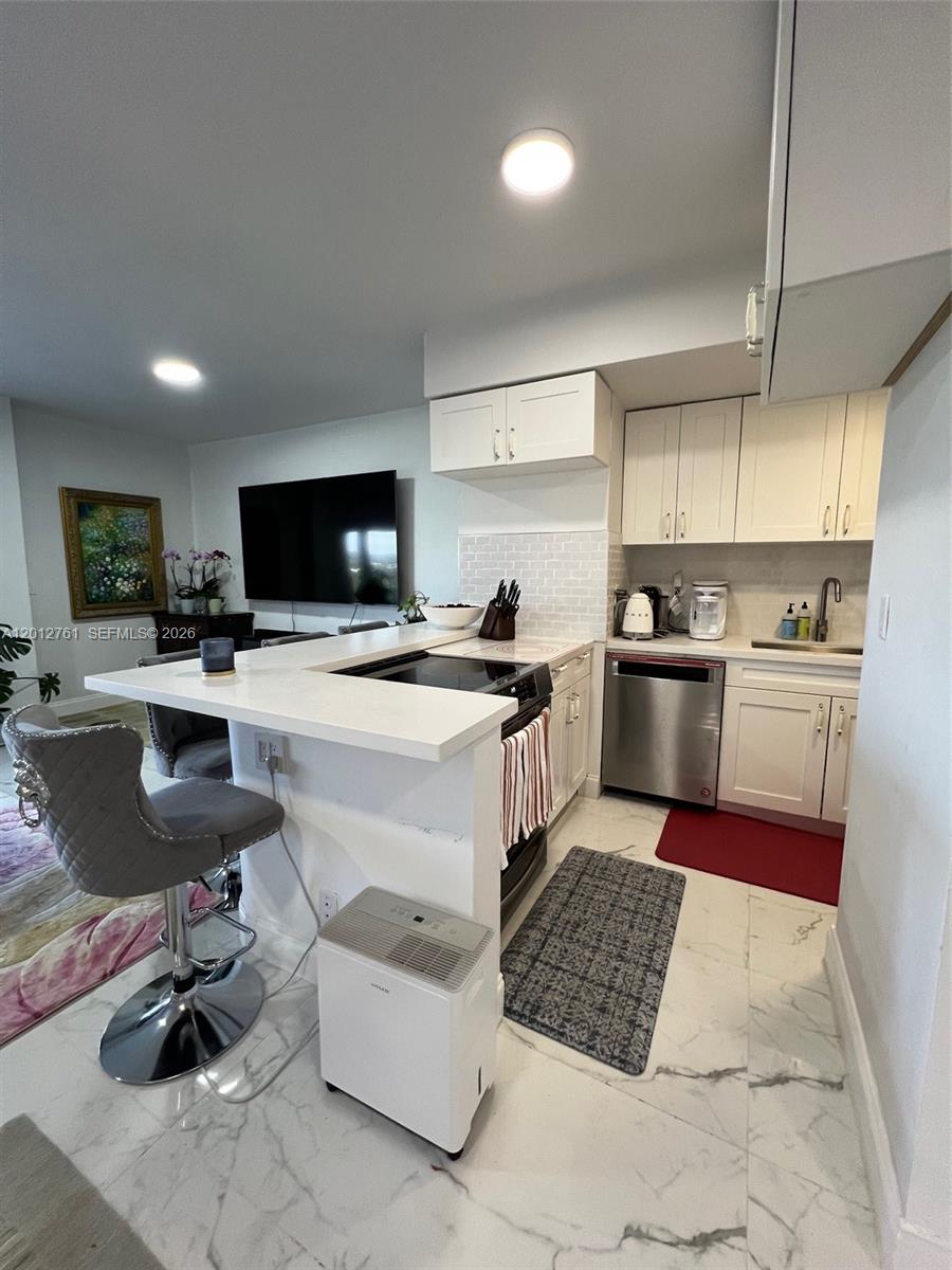 CLIPPER CONDO NO 1 - Residential Lease