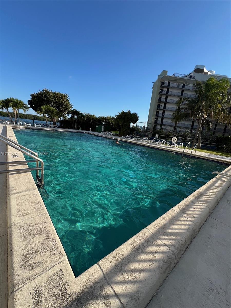 CLIPPER CONDO NO 1 - Residential Lease