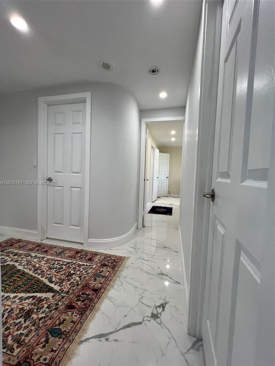 CLIPPER CONDO NO 1 - Residential Lease
