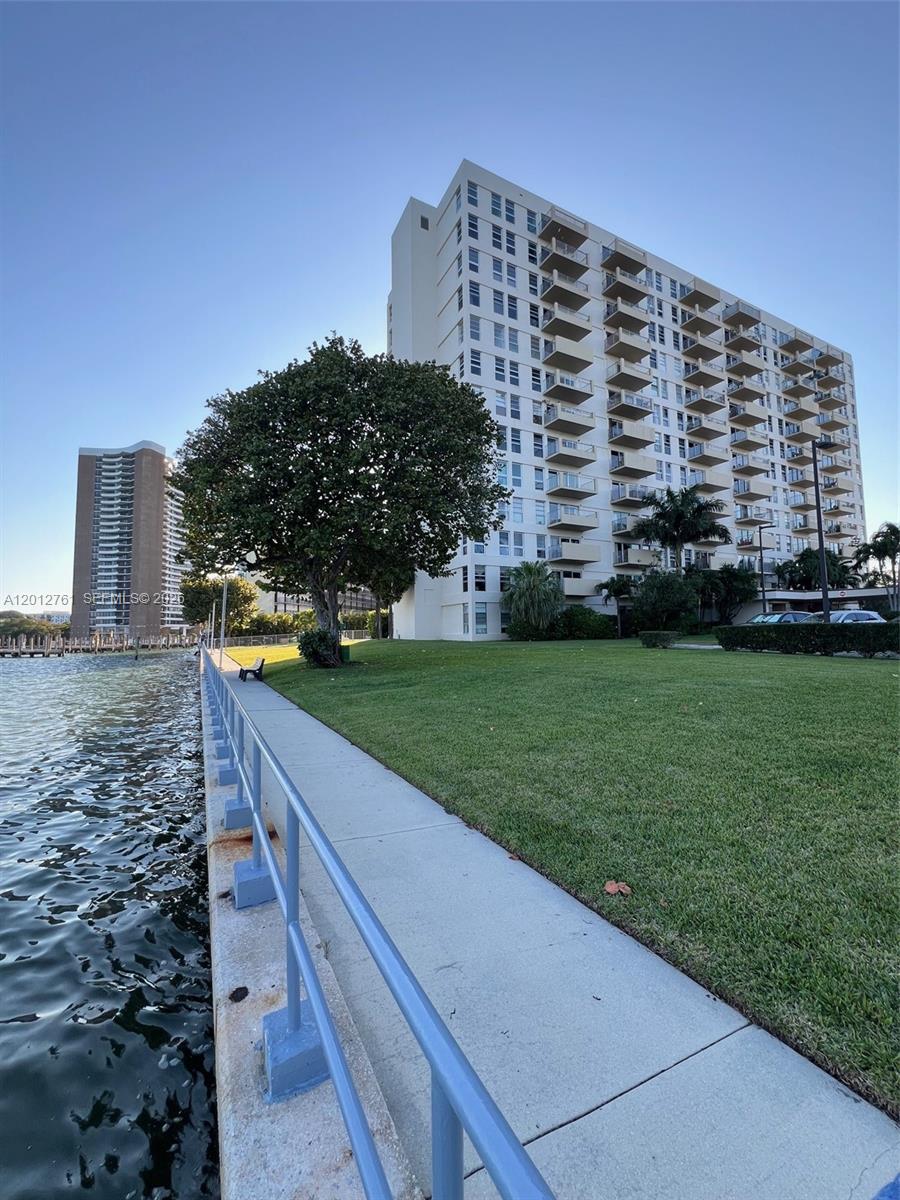 CLIPPER CONDO NO 1 - Residential Lease