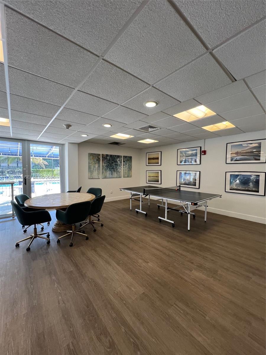 CLIPPER CONDO NO 1 - Residential Lease