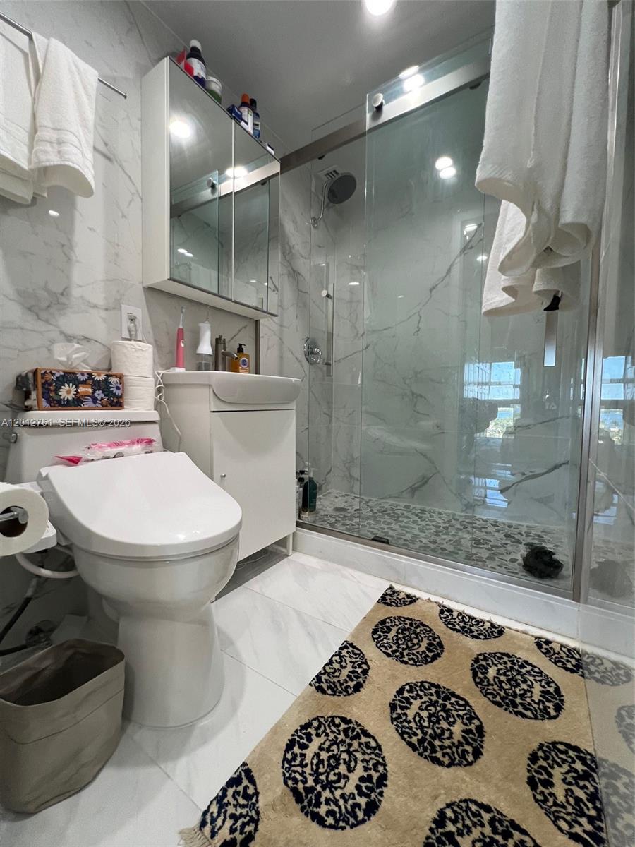 CLIPPER CONDO NO 1 - Residential Lease