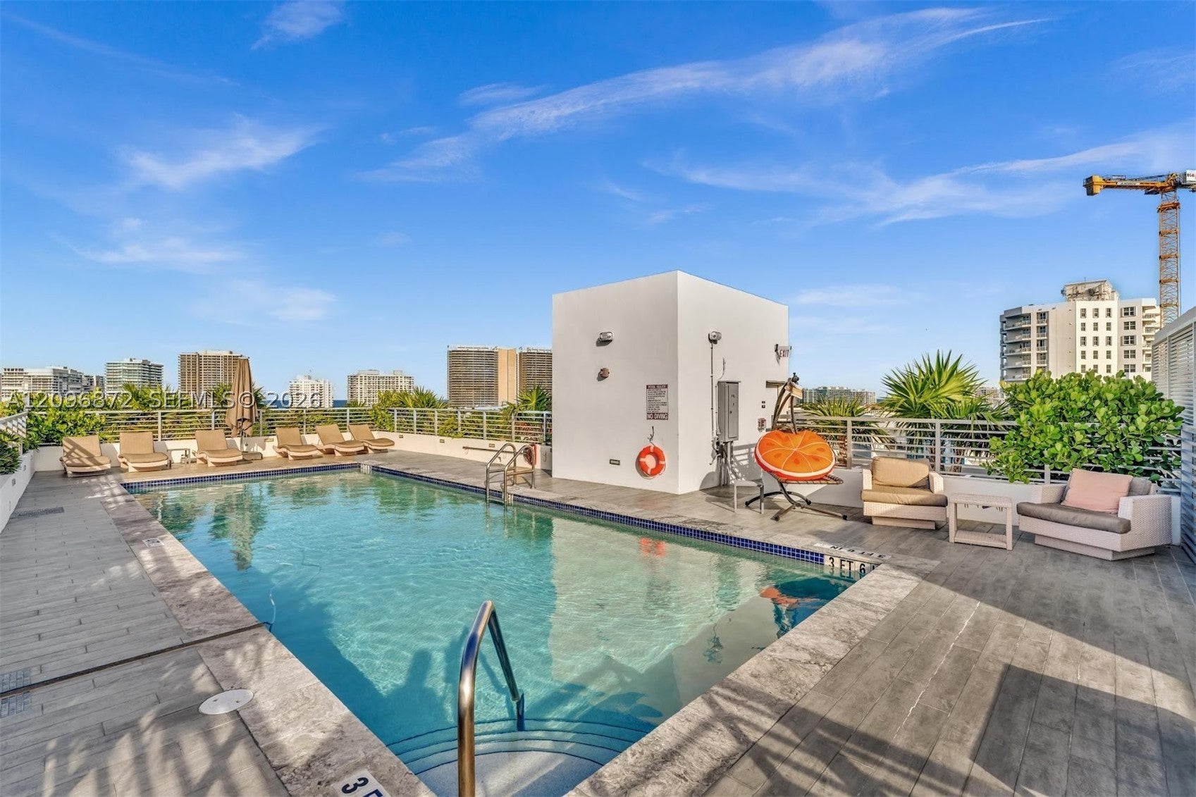 9901 E Bay Harbor Dr 303