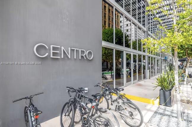 Live in the heart of Downtown Miami at Centro Condo! This modern and stylish 1Bed 1Bath unit offers an open-concept layout with high ceilings, polished concrete floors, and floor-to-ceiling windows for tons of natural light. Enjoy a sleek European kitchen with stainless steel appliances, washer/dryer in-unit, and stunning city views. Located steps from Whole Foods, Bayside, MetroMover, Brickell, and more. Centro offers top-notch amenities including a rooftop pool, gym, resident lounge, and 24/7 security. No parking on-site, but valet and nearby garages are available. Urban living at its best!