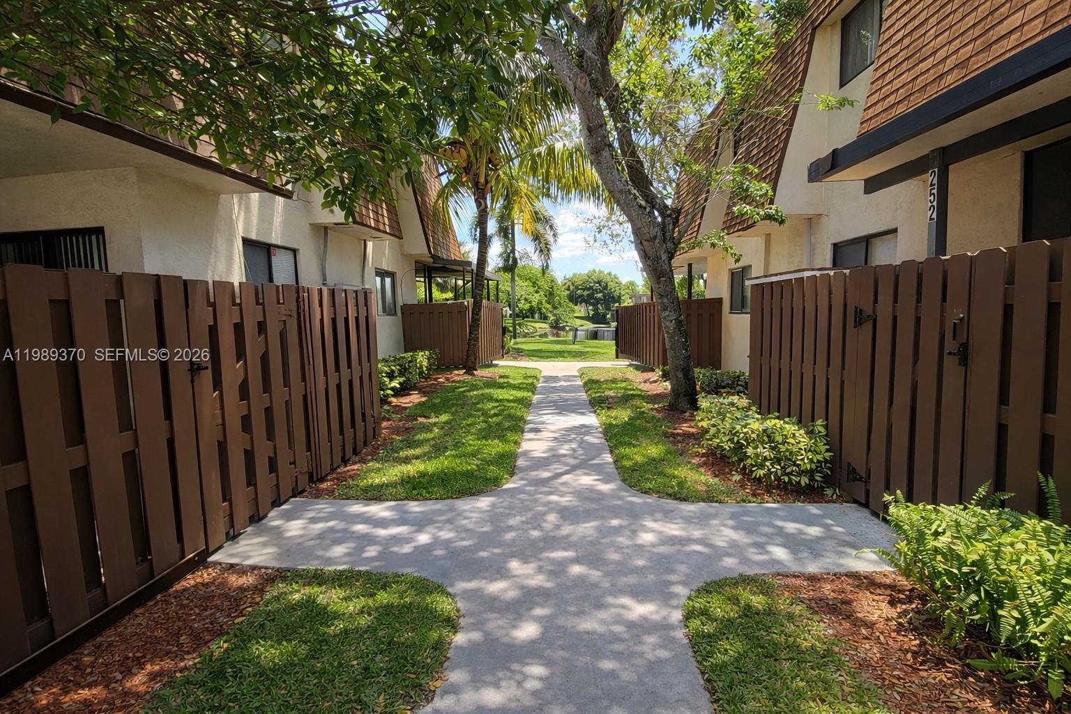 PT PAR S NORTH LAUDERDALE - Residential