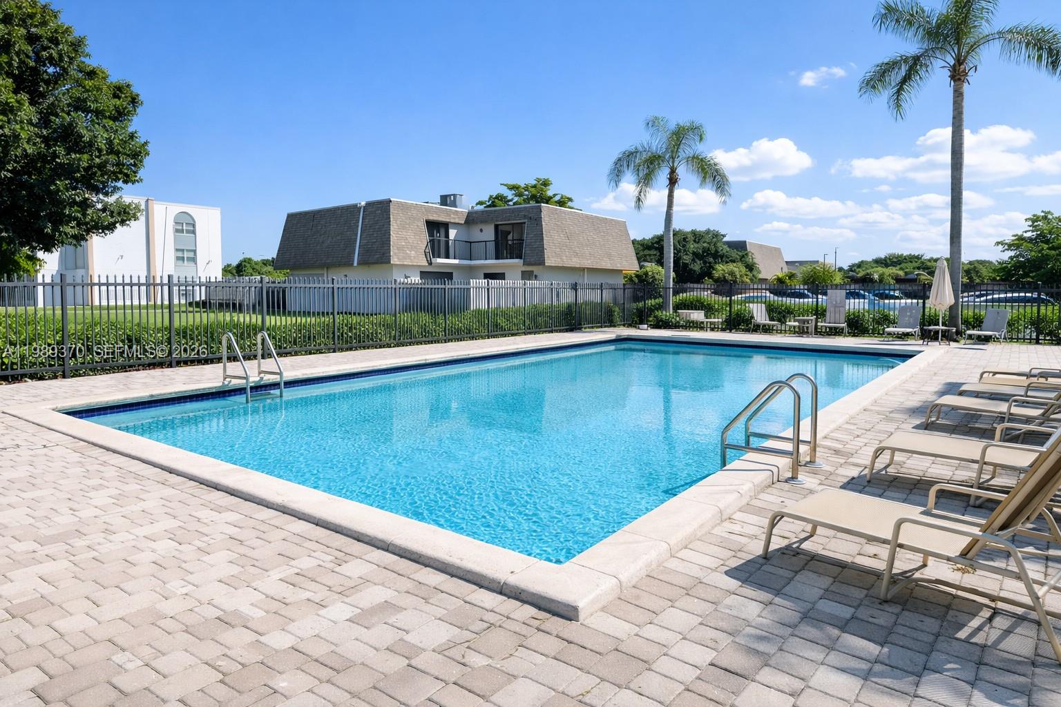 PT PAR S NORTH LAUDERDALE - Residential