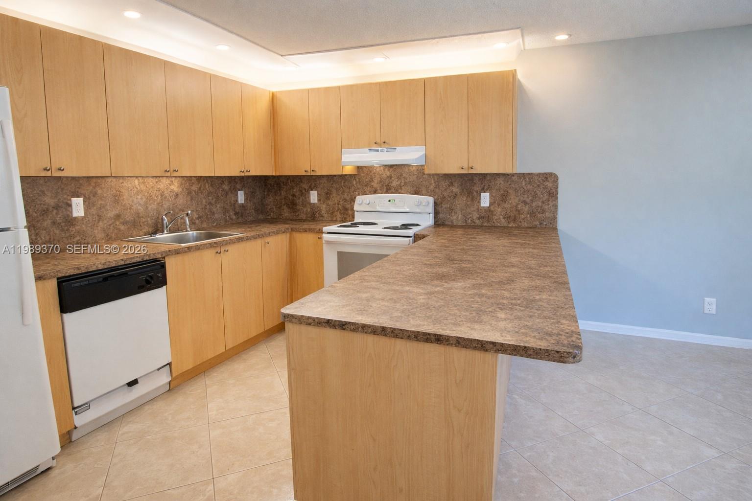 PT PAR S NORTH LAUDERDALE - Residential