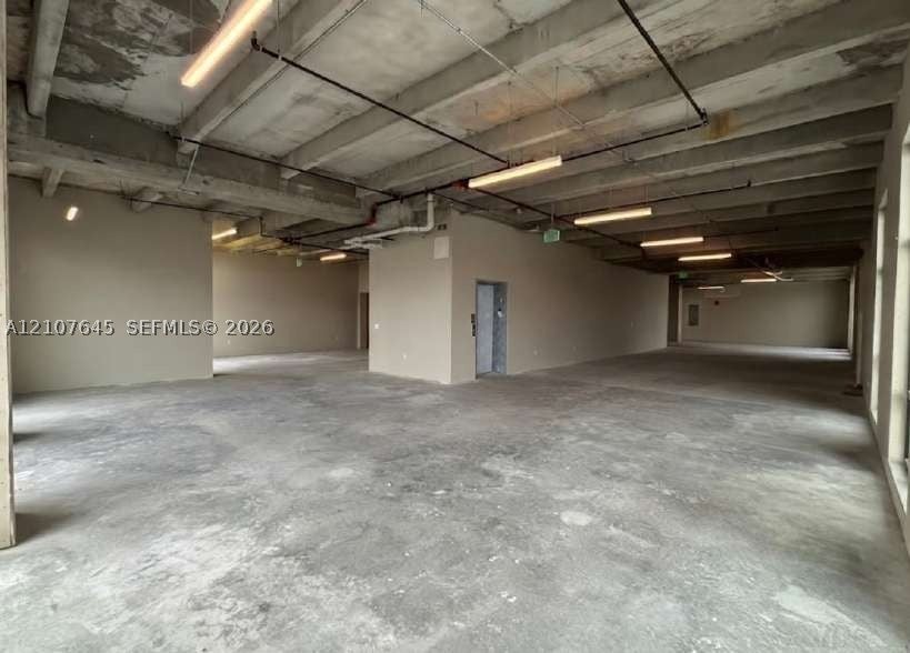 1537 San Remo Ave 400-500