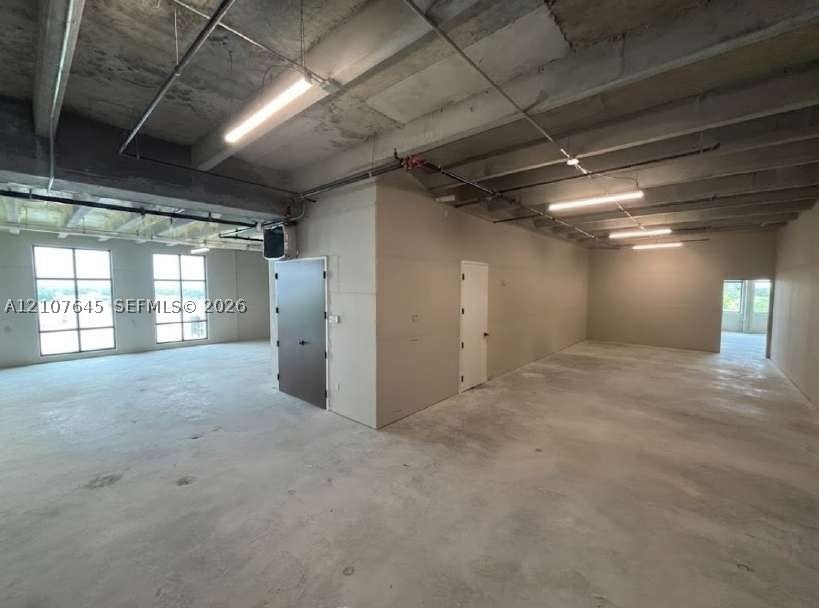 1537 San Remo Ave 400-500