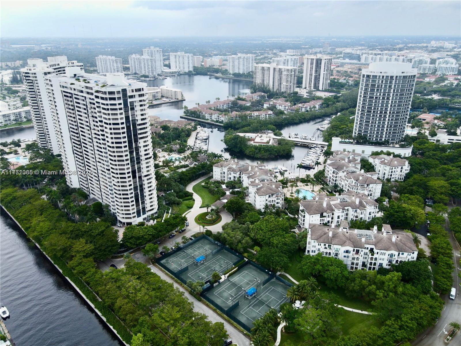 WILLIAMS ISLAND - Residential