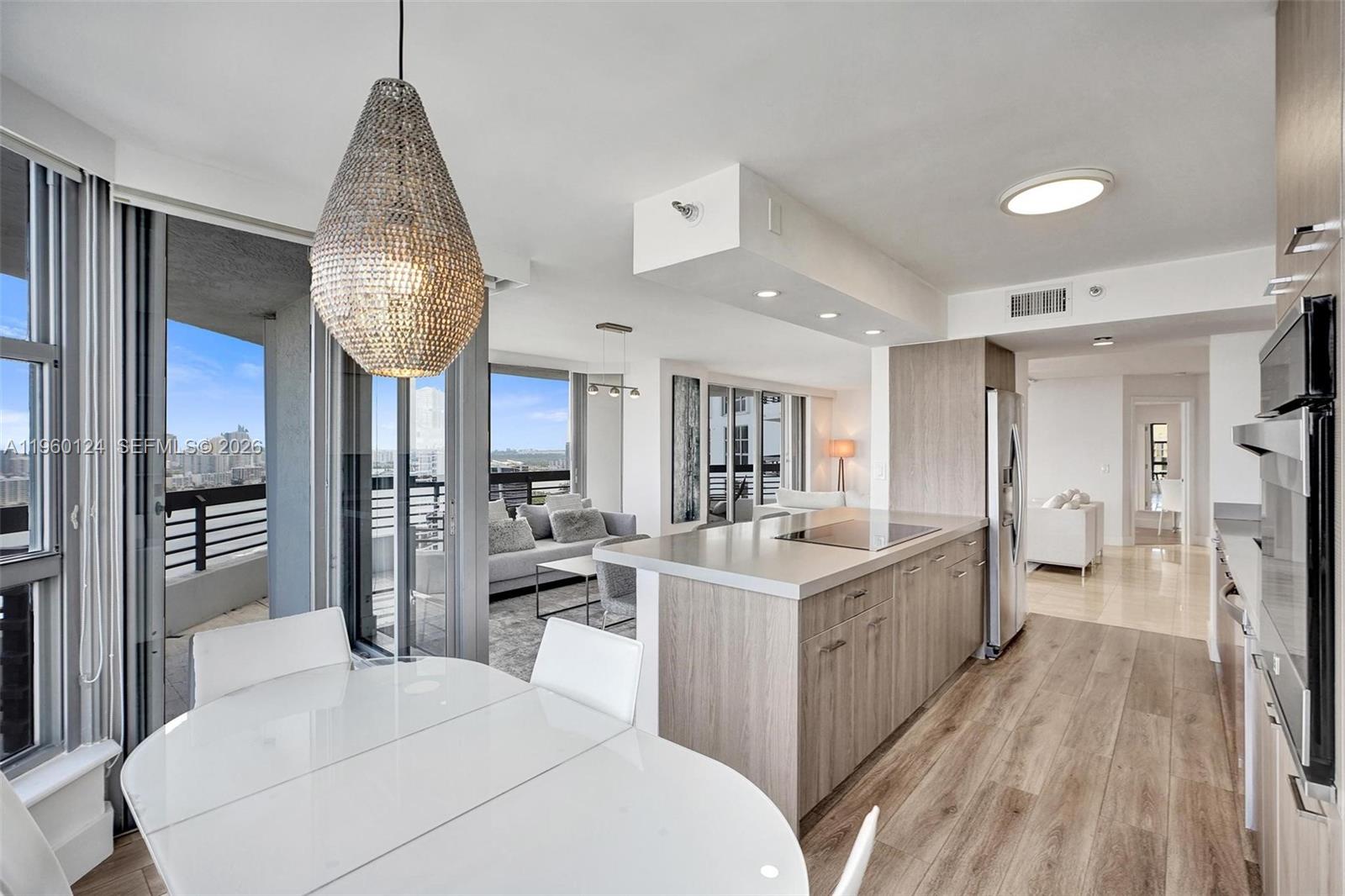 MYSTIC POINTE TOWER 400 C - Residential