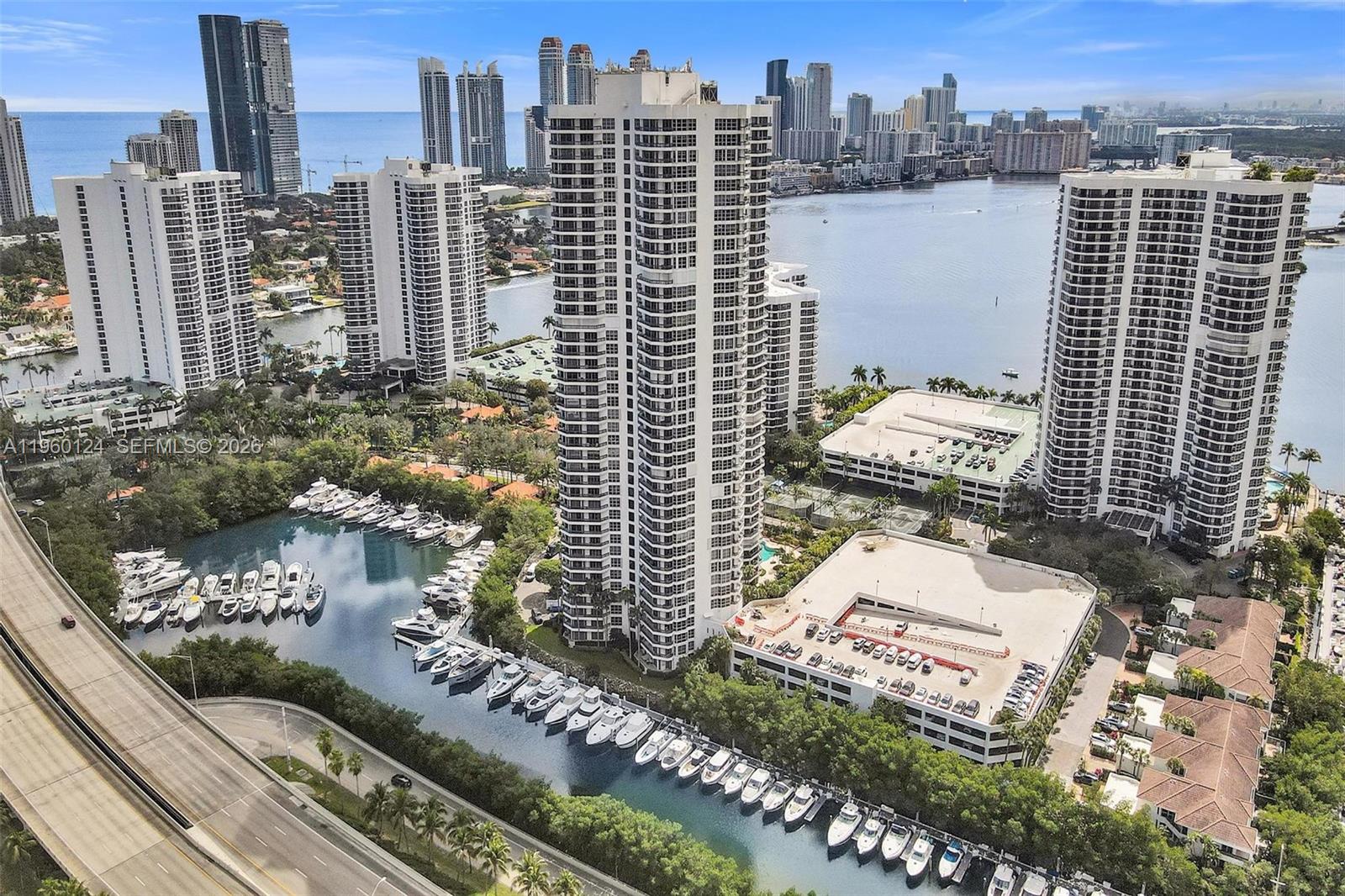 MYSTIC POINTE TOWER 400 C - Residential