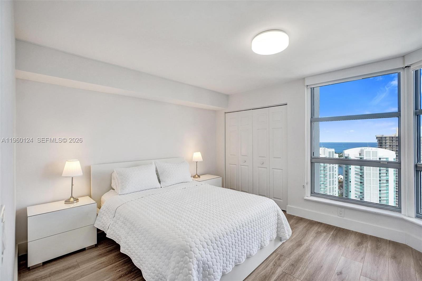 MYSTIC POINTE TOWER 400 C - Residential