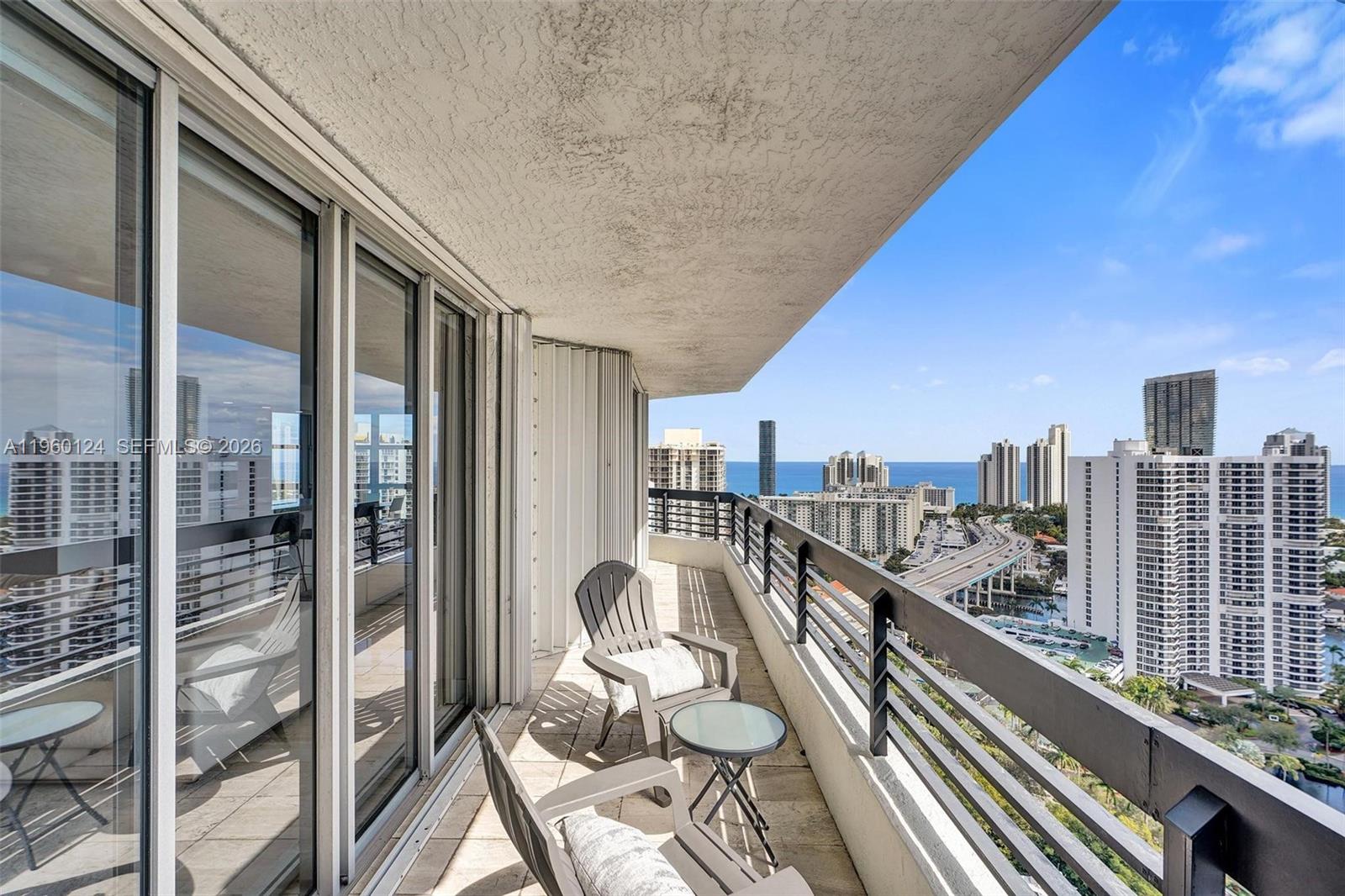 MYSTIC POINTE TOWER 400 C - Residential