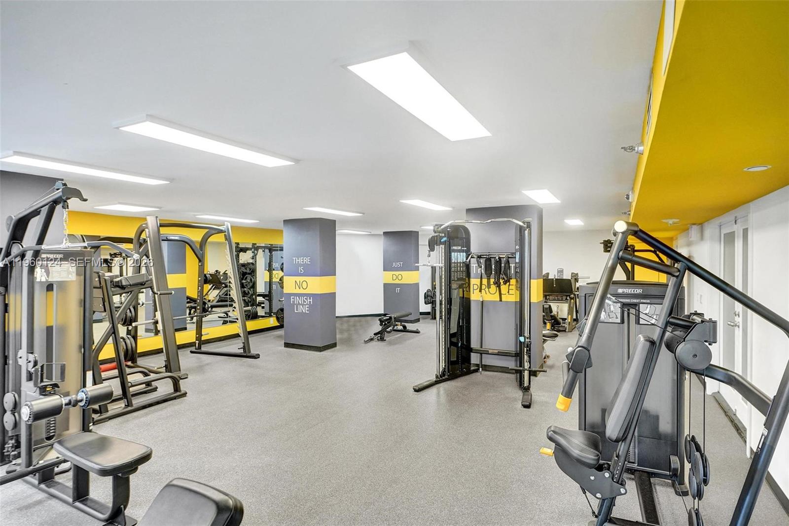 MYSTIC POINTE TOWER 400 C - Residential