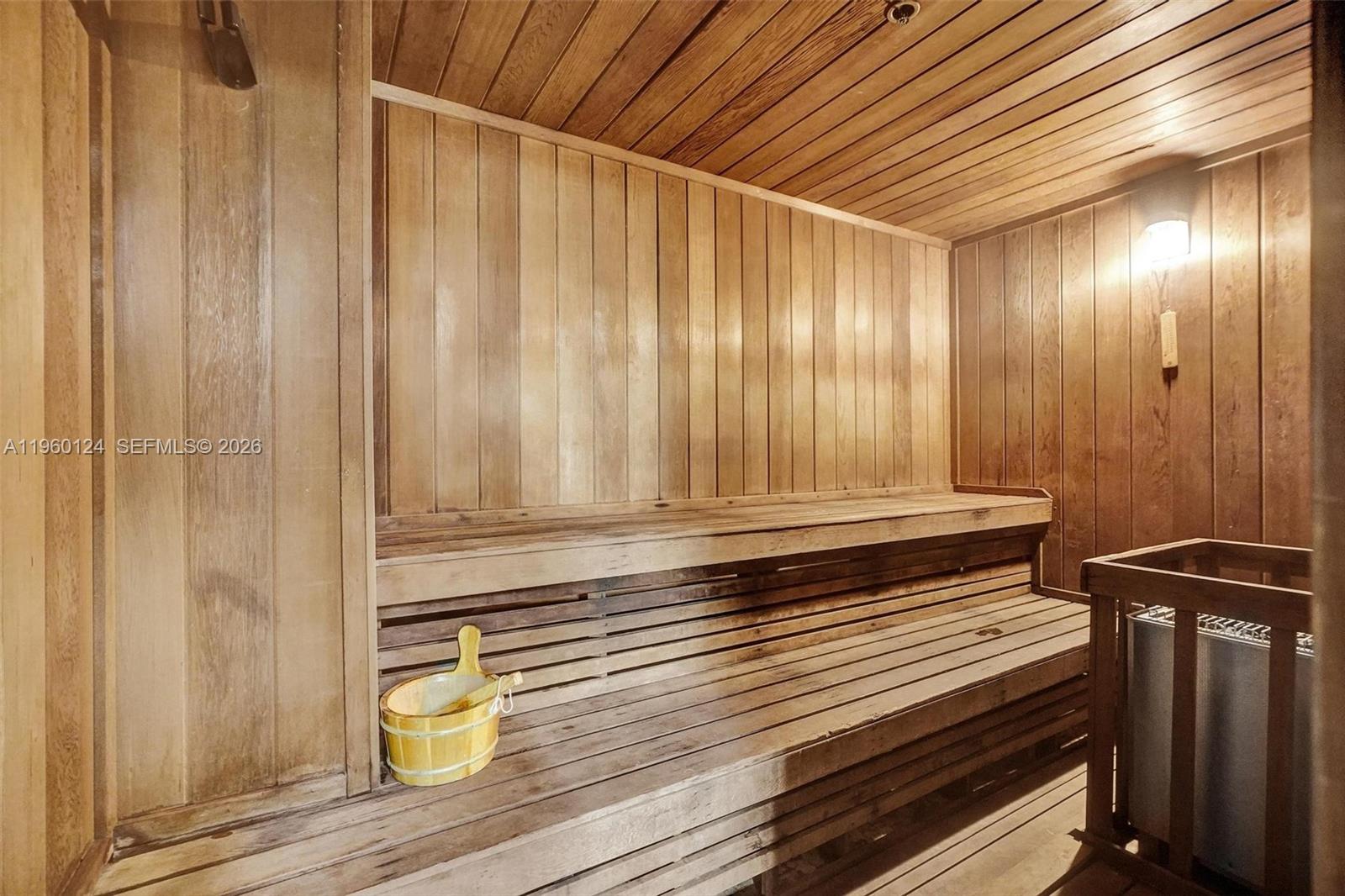 MYSTIC POINTE TOWER 400 C - Residential