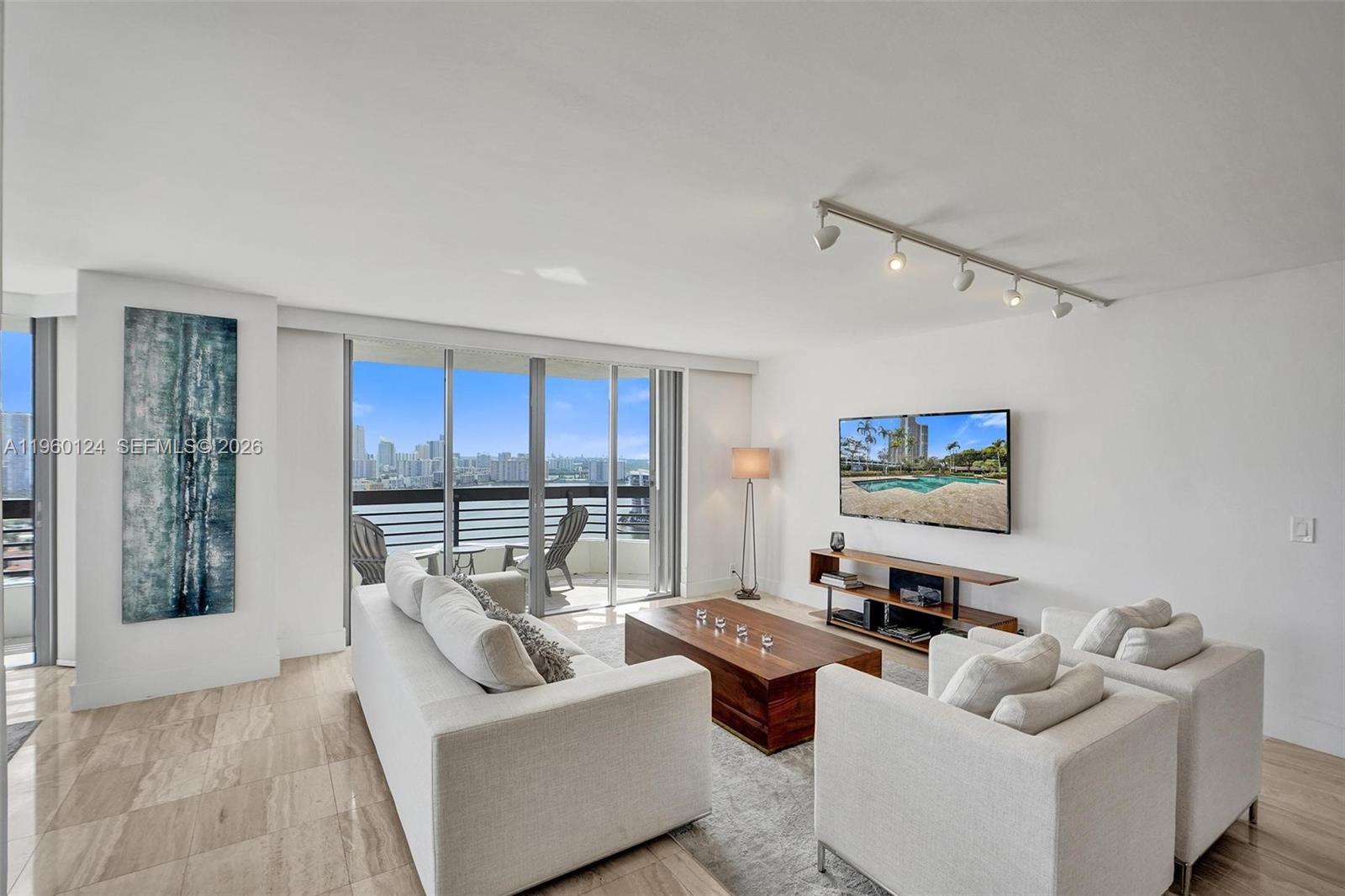 MYSTIC POINTE TOWER 400 C - Residential