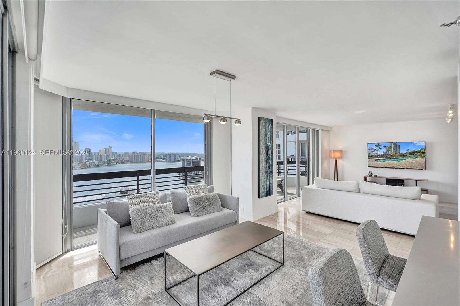 MYSTIC POINTE TOWER 400 C - Residential