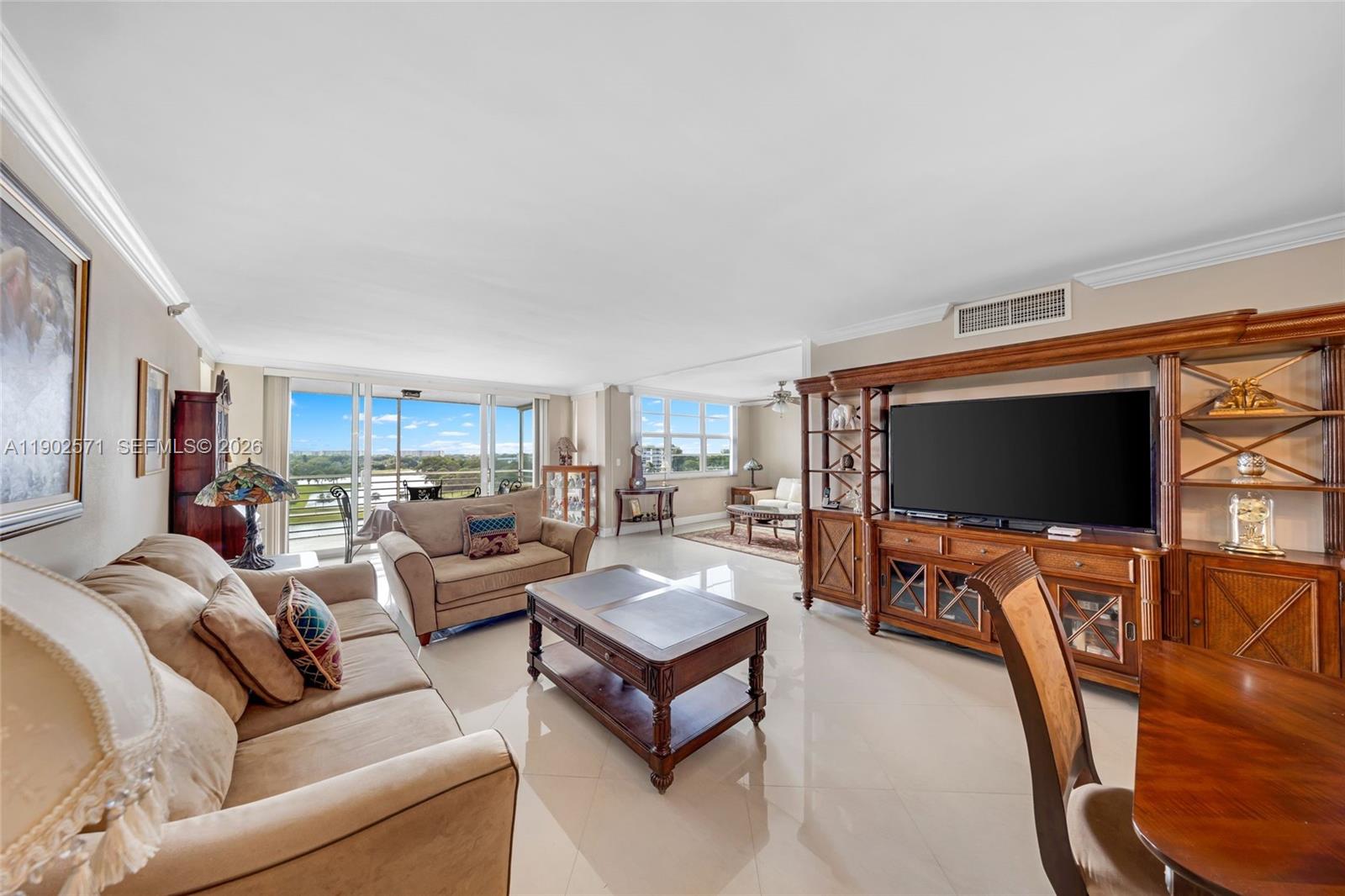 3095 N Course Dr 811