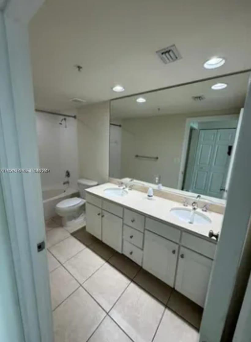 2000 N Bayshore Dr 801