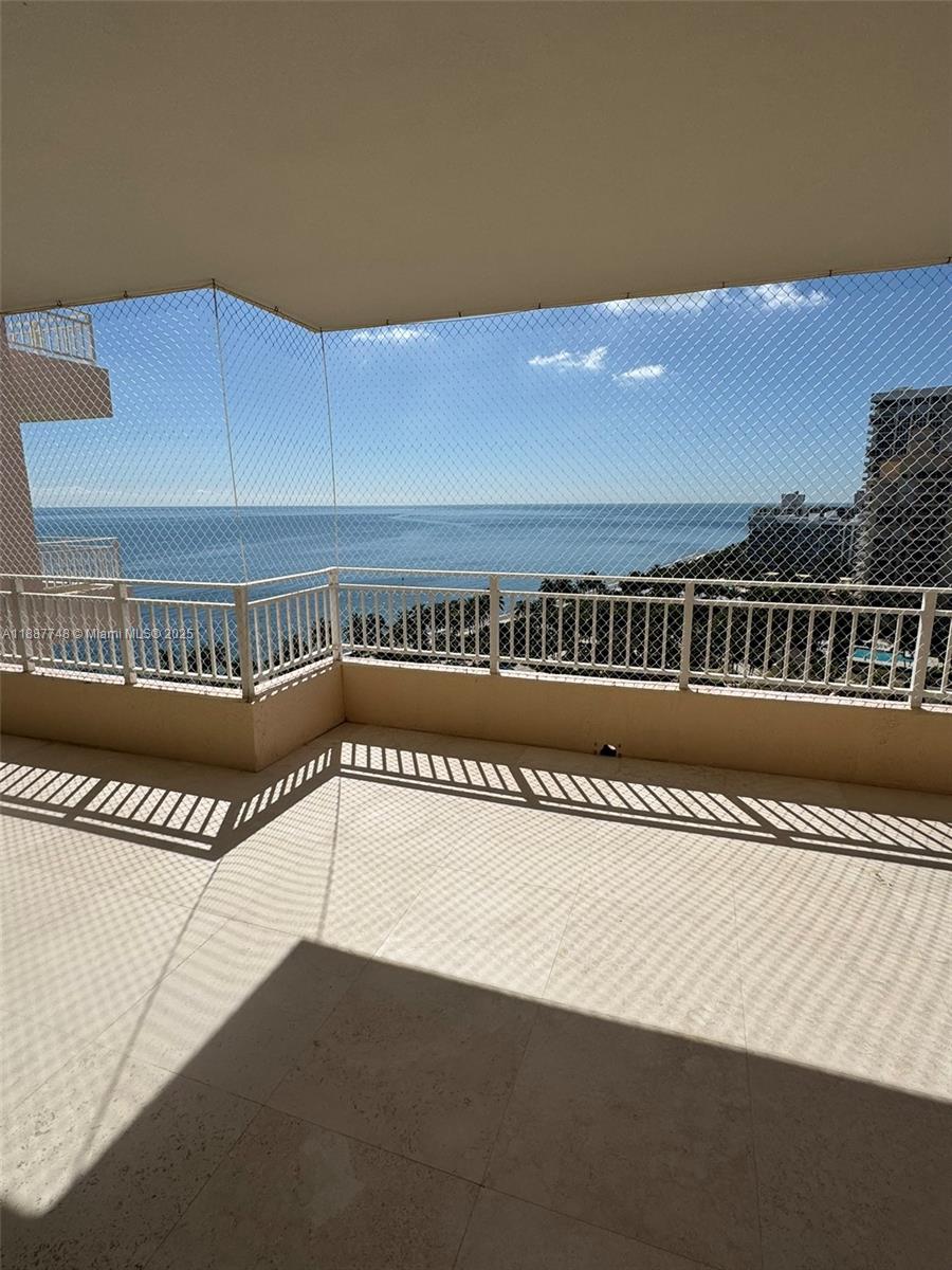 OCEAN TOWER TWO CONDO - Residential