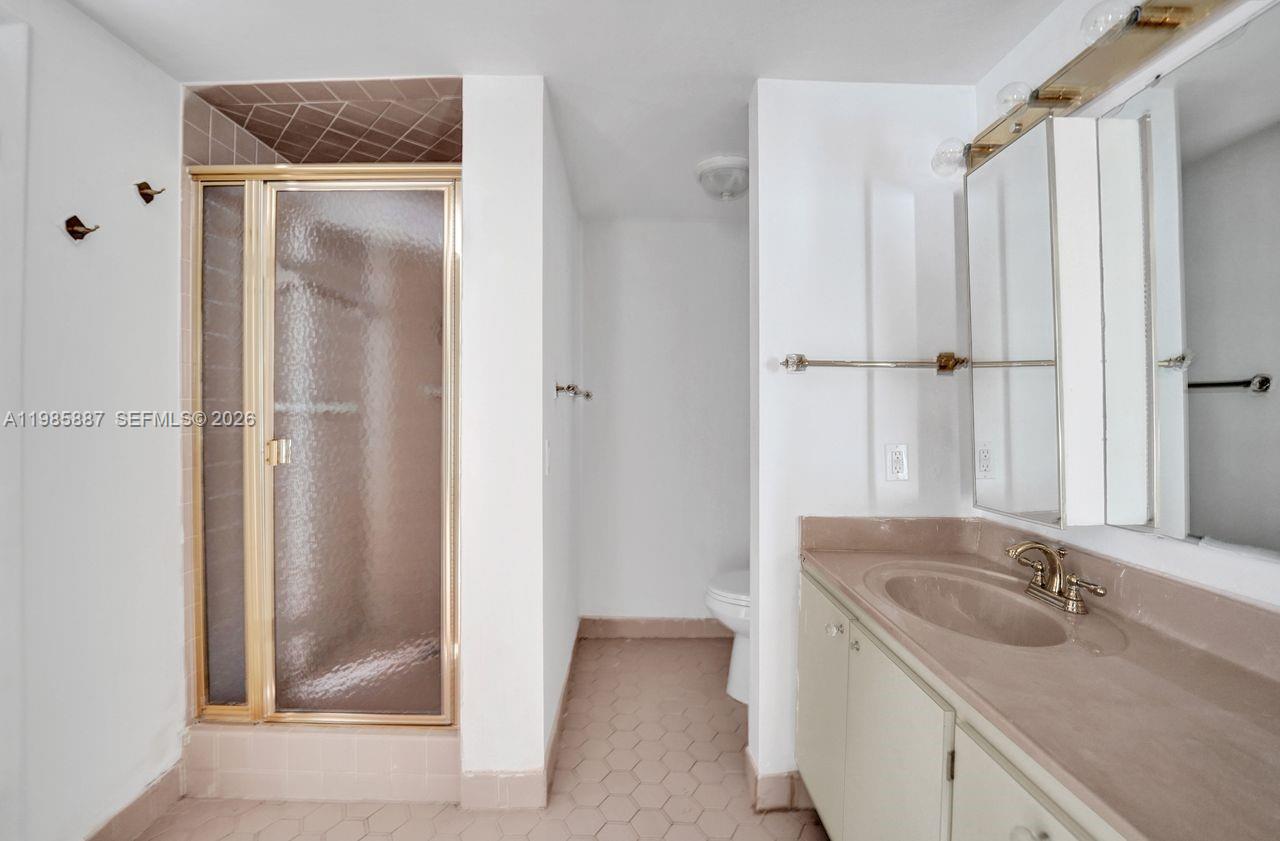 HILLCREST EAST NO 26 COND - Residential